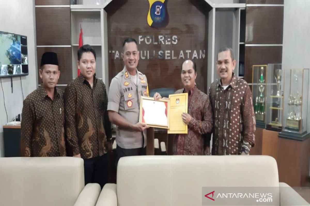 KPU berikan penghargaan kepada Polres Tapanuli Selatan