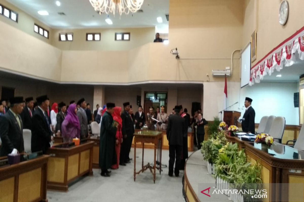 Pimpinan DPRD Kulon Progo 2019-2024 disumpah (VIDEO)