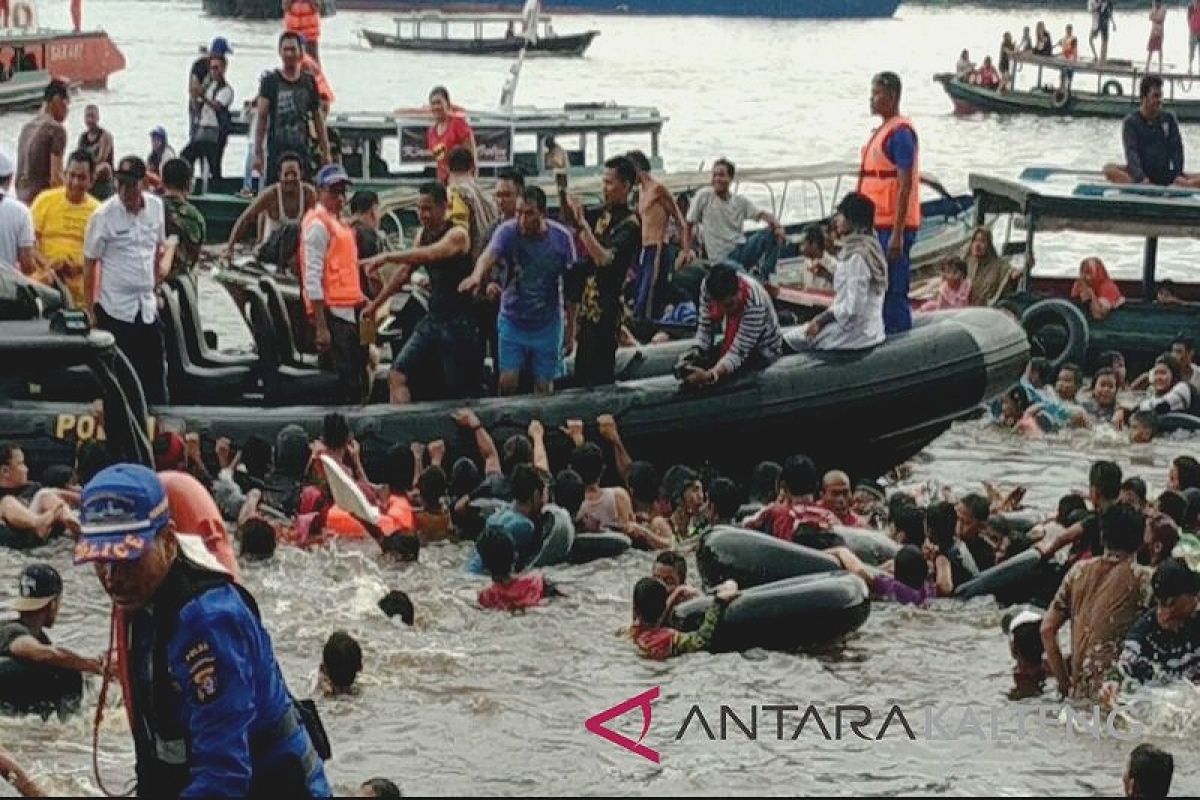 Pawang buaya dilibatkan amankan tradisi Mandi Safar di Sampit