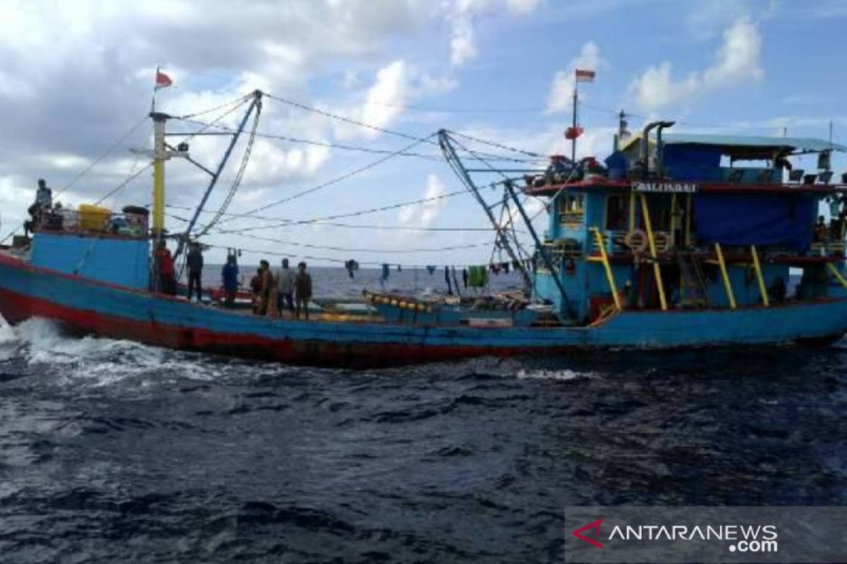 PSDKP Kupang tangkap kapal purse seine asal Banyuwangi