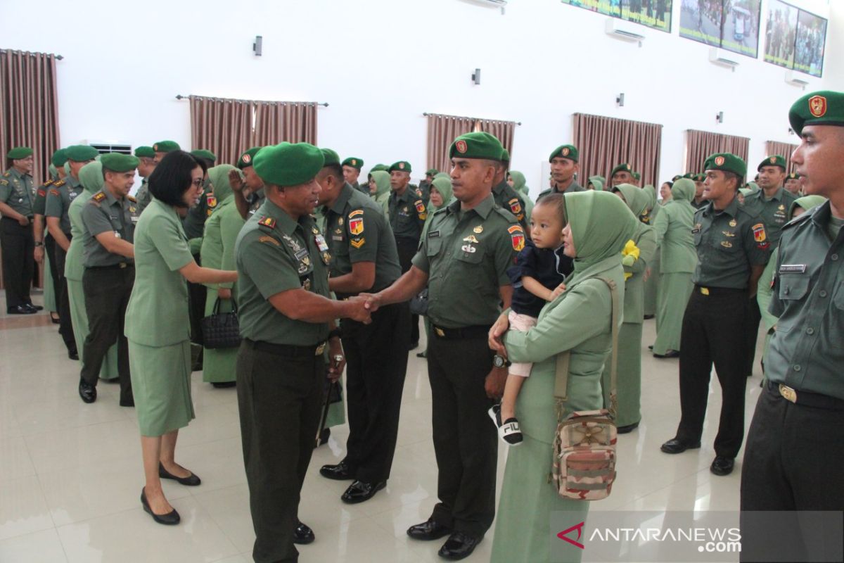 247 personil Korem 133/Nani Wartabone naik pangkat