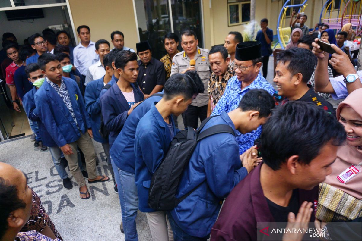 Polda NTB pulangkan 24 mahasiswa peserta demo