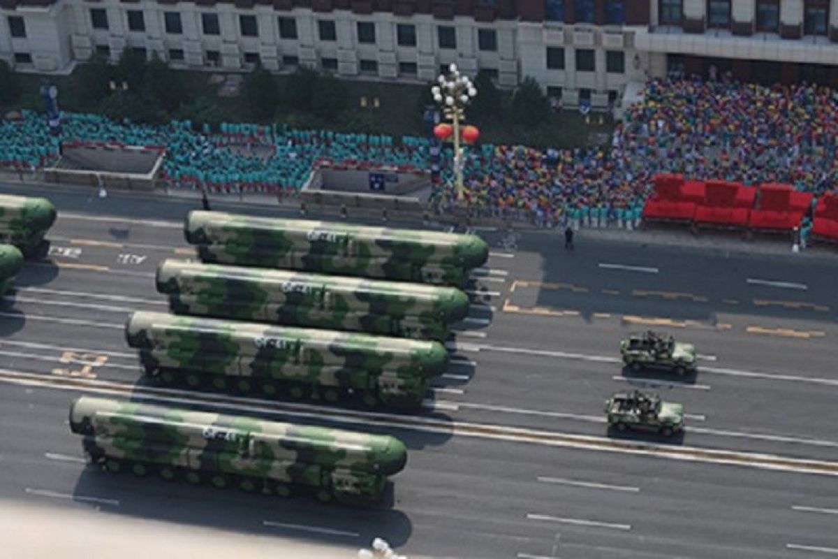 China pamerkan rudal antarbenua DF-41 mutakhir di parade Hari Nasional