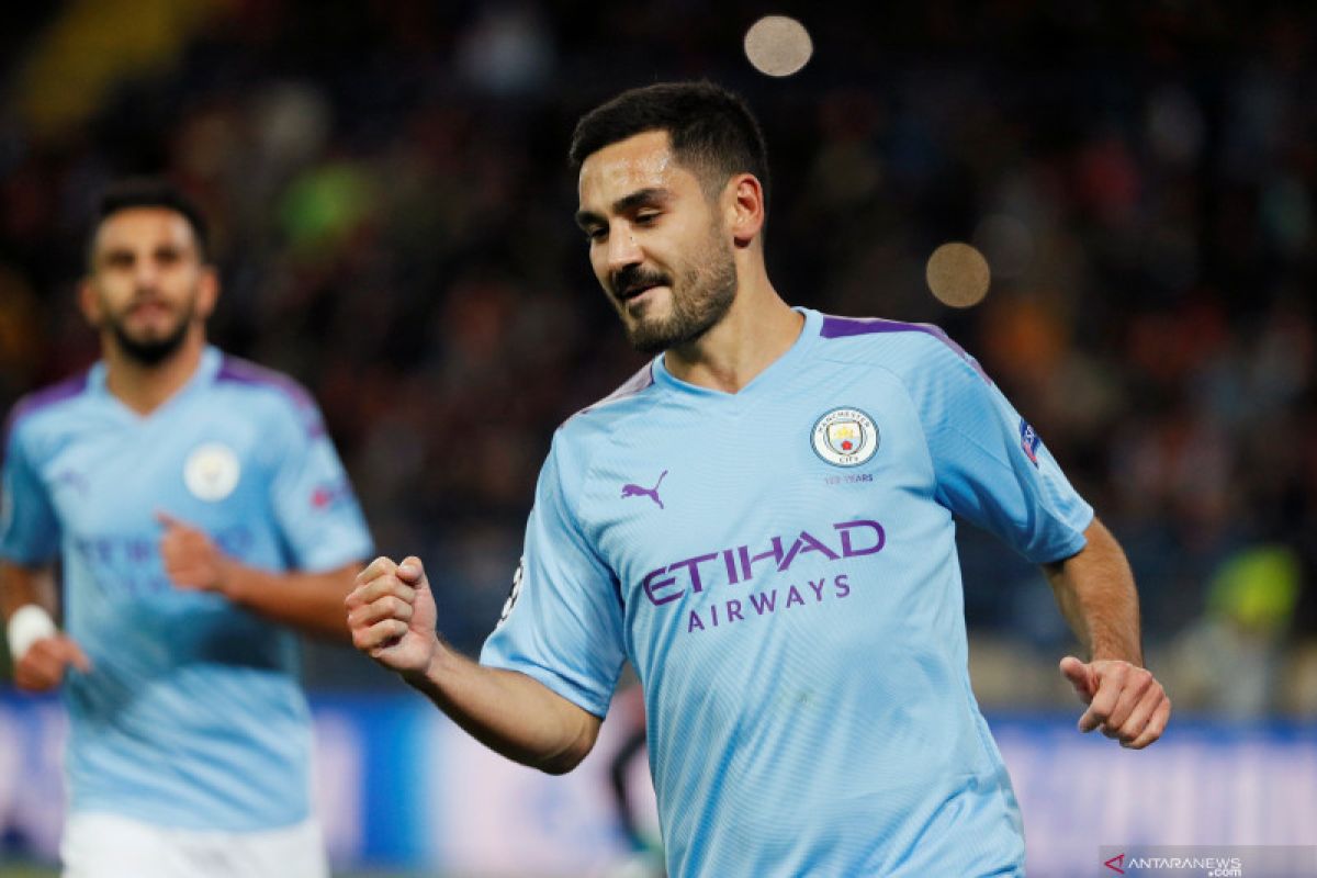 Guardiola tak menyesal City beli Gundogan