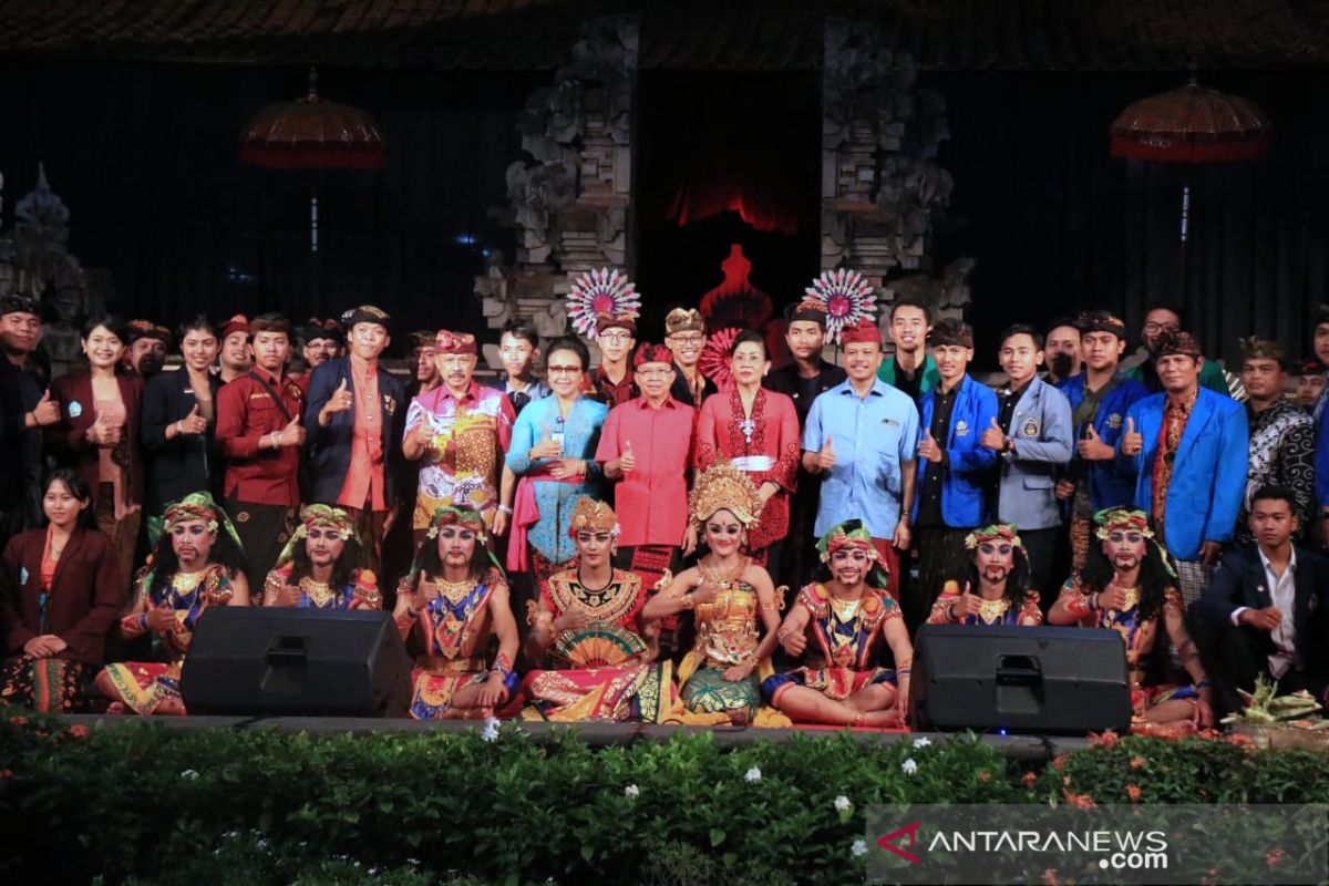 Gubernur Koster ajak mahasiswa jaga keamanan Bali