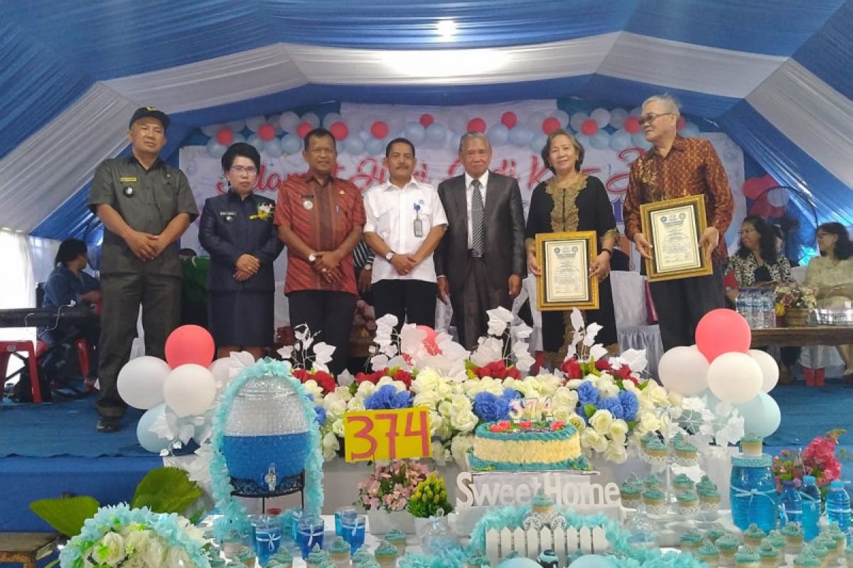 BKKBN Sulut beri penghargaan keluarga harmonis