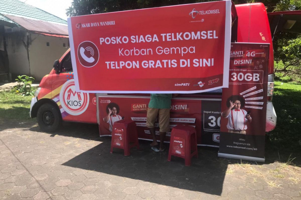 Telkomsel buka posko layanan telepon gratis