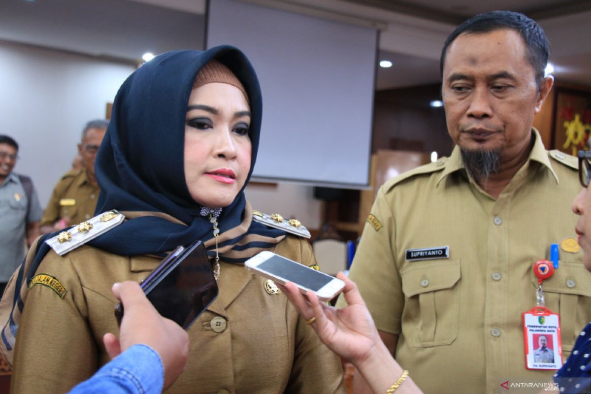 Umi Mastikah: TNI harus semakin profesional layani rakyat