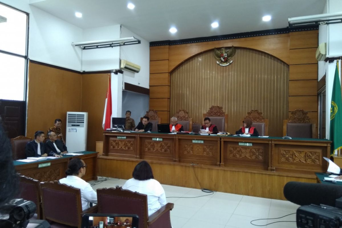 Pelawak Nunung jalani persidangan terkait kasus narkoba