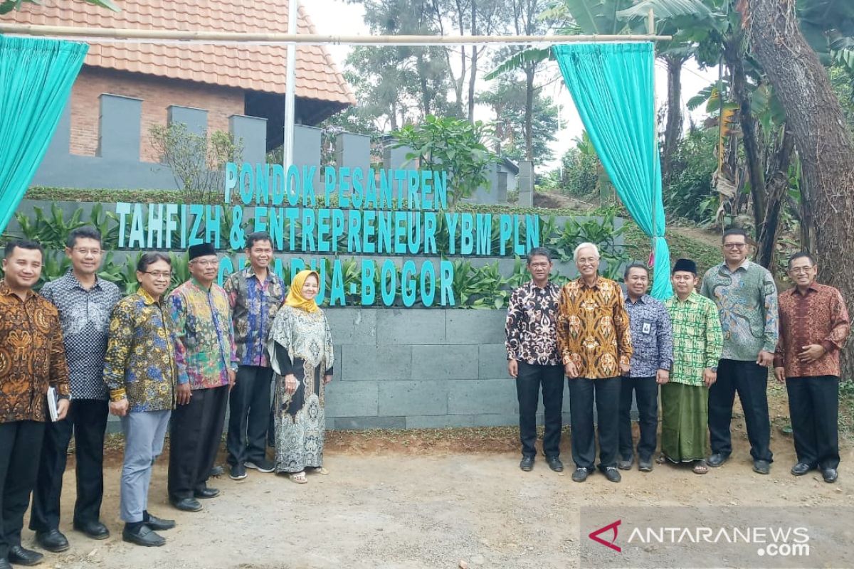 Ponpes "Tahfidz dan Entrepreneur" di Puncak-Bogor diresmikan YBM PLN