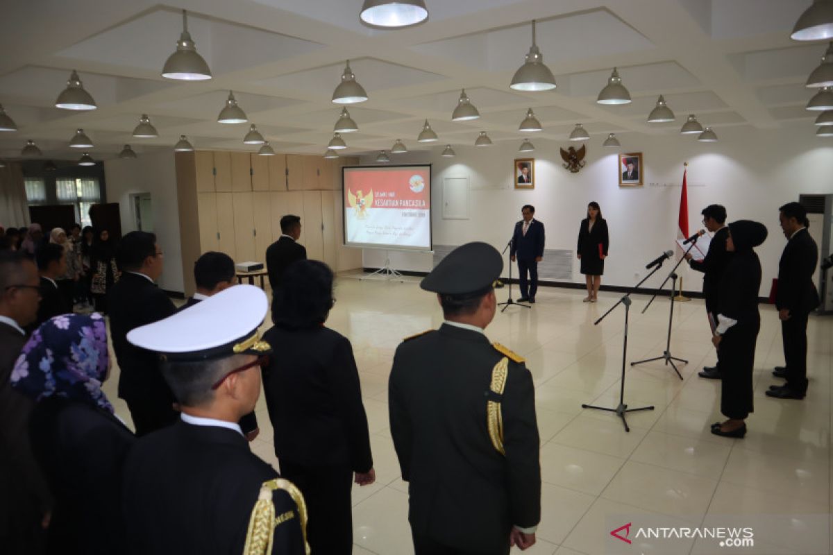 Libur kerja KBRI Beijing dipersingkat