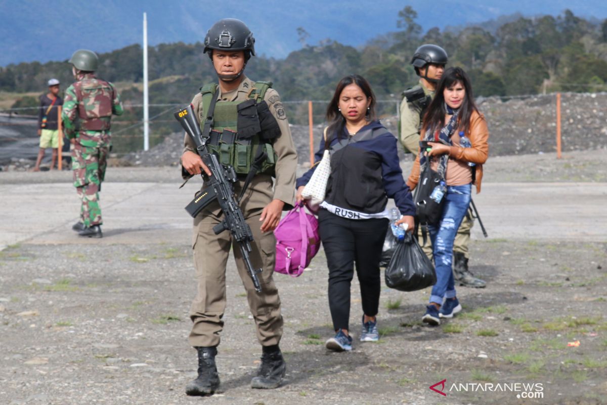 Ketakutan pada kelompok bersenjata dorong warga mengungsi dari Ilaga