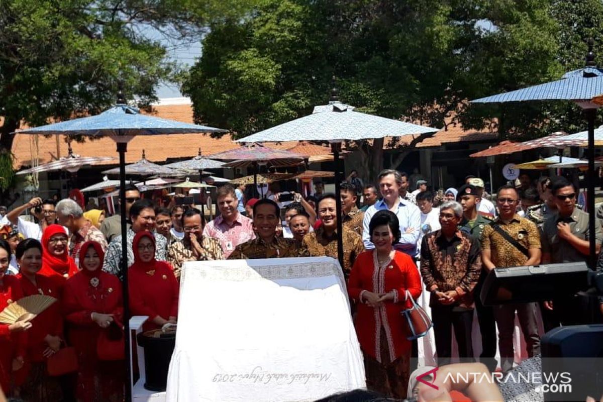 Presiden sebut UNESCO mulai evaluasi pengakuannya pada batik