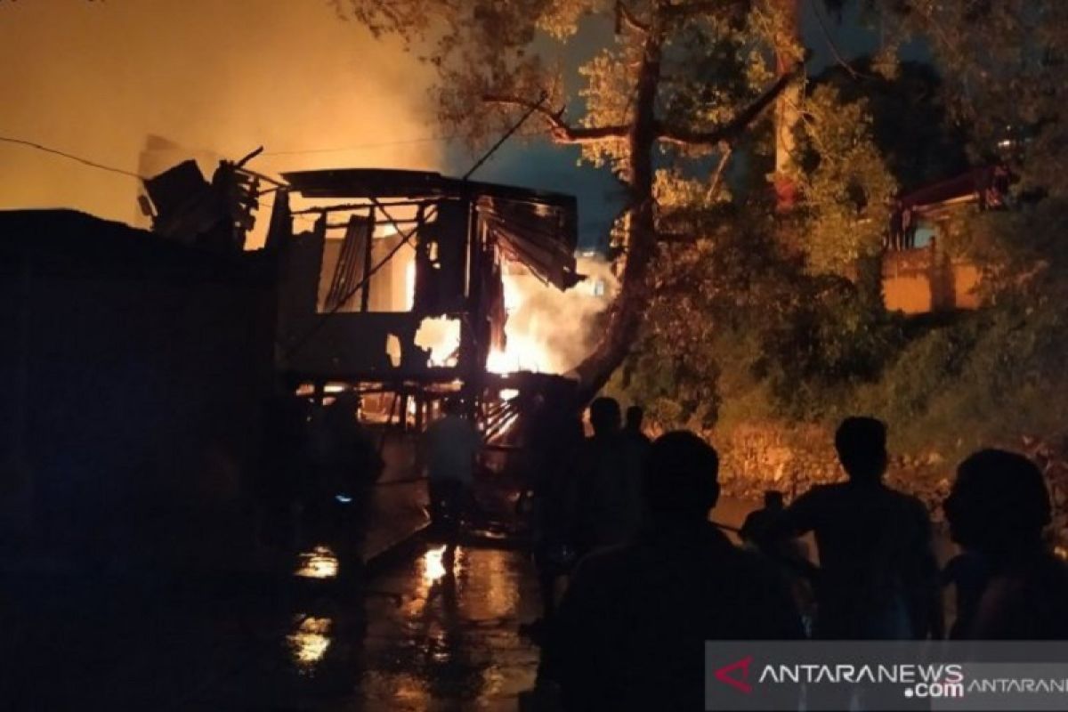 Kebakaran di Jalan S Parman, Gang Langgar, Medan hanguskan sedikitnya  43 rumah