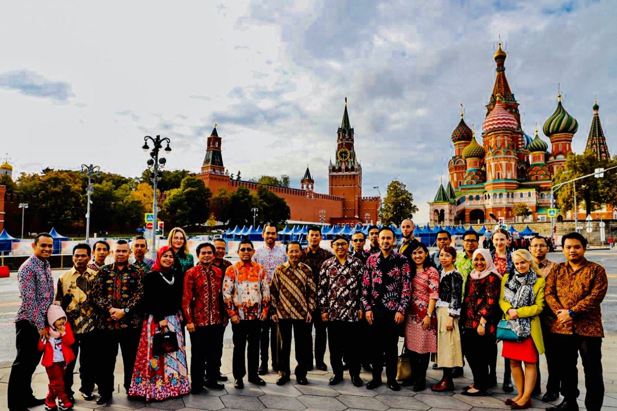 Hari Batik Nasional di Lapangan Merah, Moskow