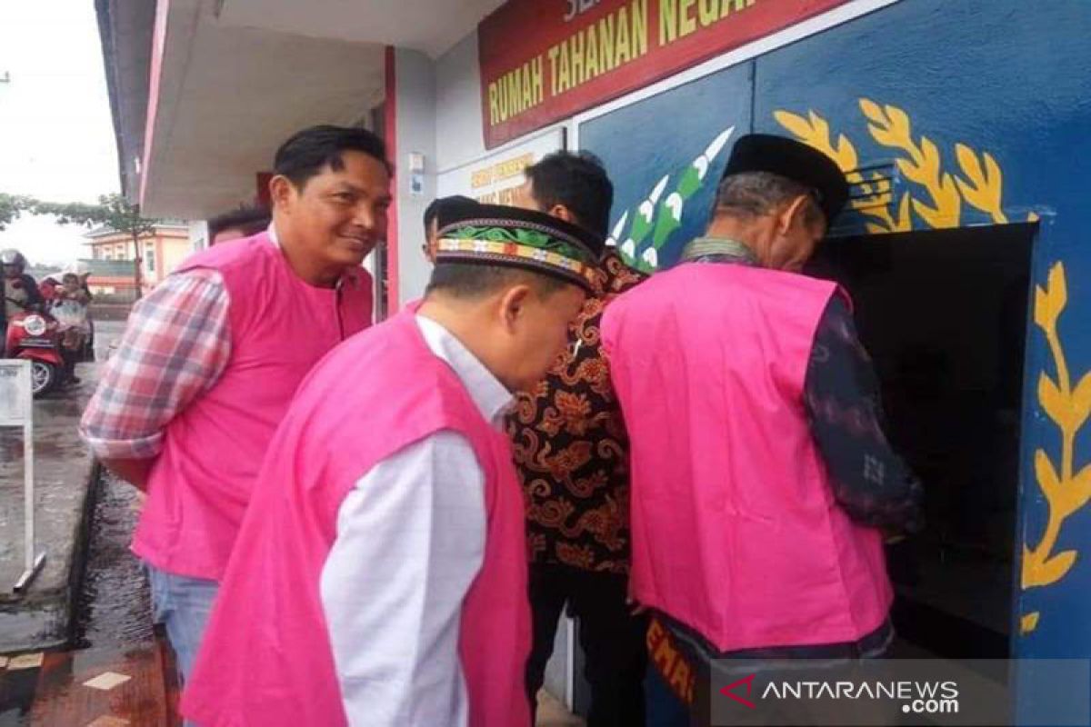 Jaksa tahan mantan Kadis Pendidikan Aceh Tengah