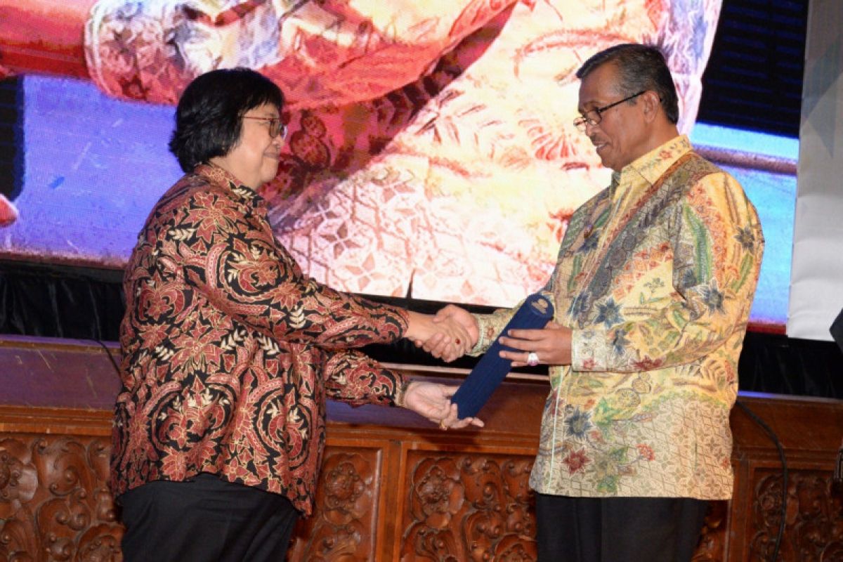 Sukses bina Kampung Iklim, Pemkab Solok terima penghargaan dari Kementerian LHK