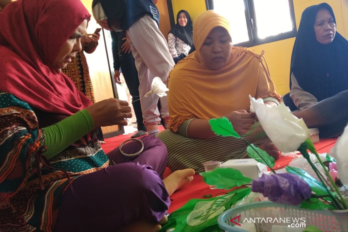 Terapi gangguan jiwa model "ndeso" ala puskesmas Banyuwangi