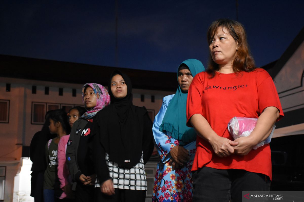 Malaysia deportasi 71 pekerja migran bermasalah melalui Entikong
