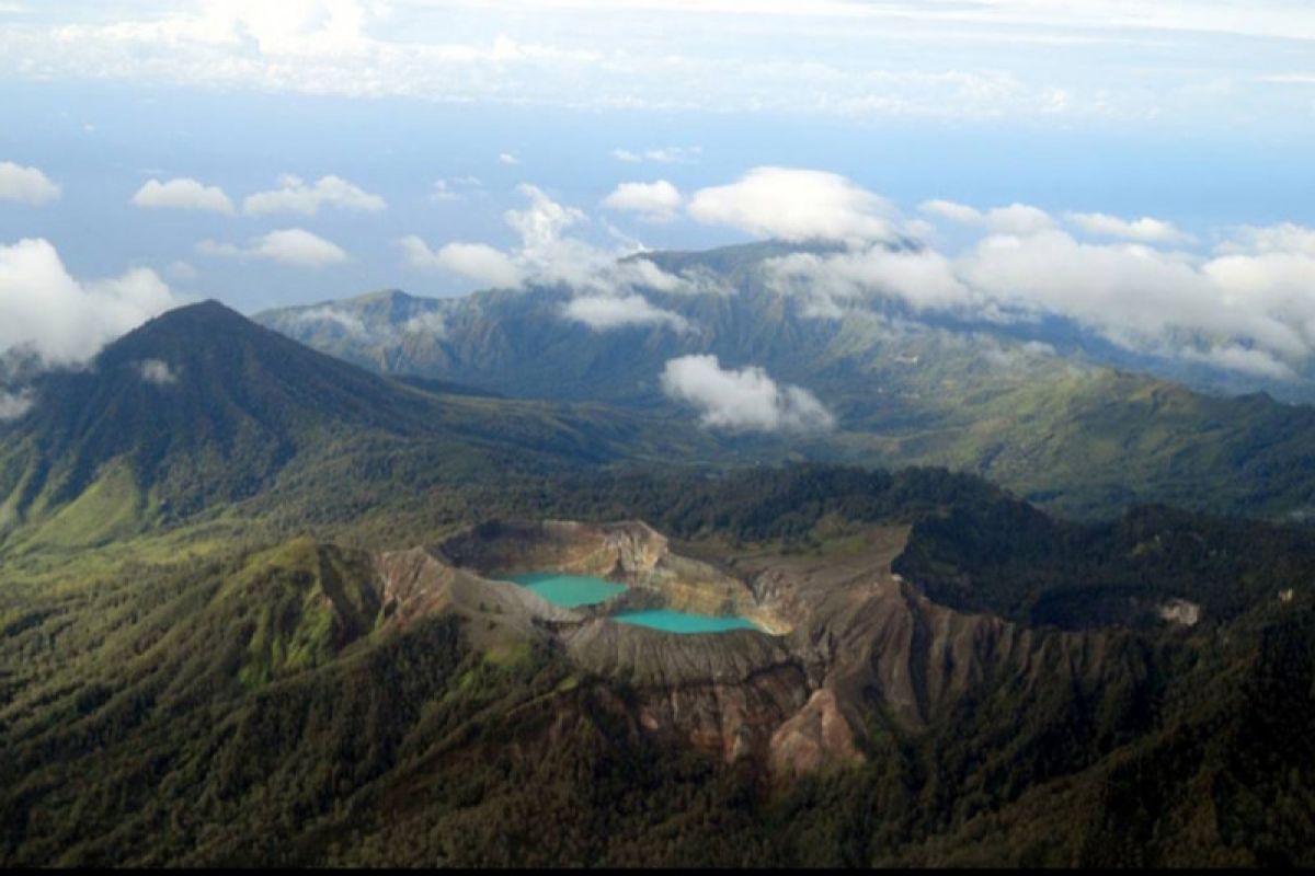 Geopark status for Kelimutu National Park  by 2021