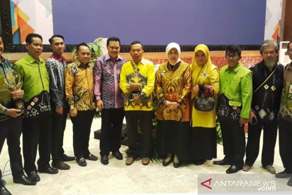 Bupati  terima penghargaan Program Kampung Iklim 2019