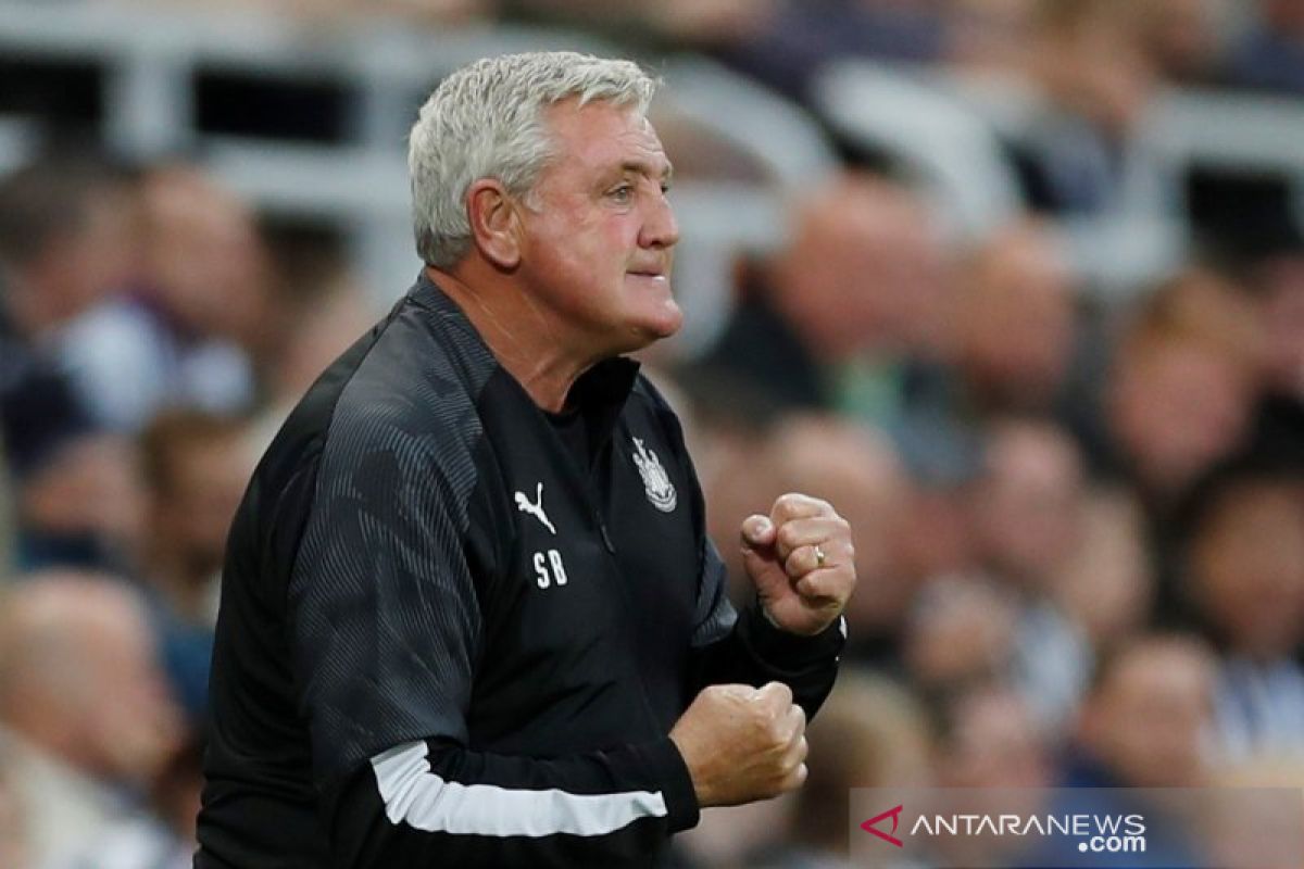 Steve Bruce desak klub-klub kaya bantu tim divisi bawah Inggris