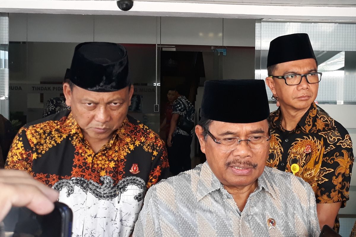 Cerita Jaksa Agung Prasetyo soal kondisi Wiranto pascaoperasi