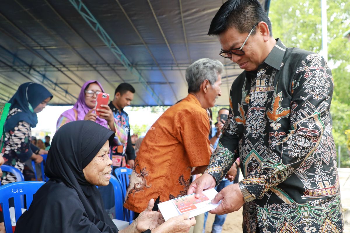 Warga Kurang Mampu dan Lansia Terus Diperhatikan