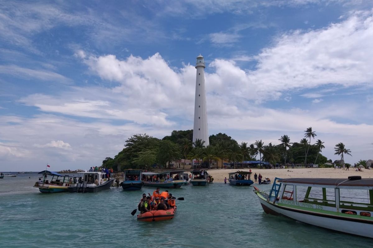 Wisatawan China dan Korea ramai berkunjung ke Belitung menikmati keindahan alam