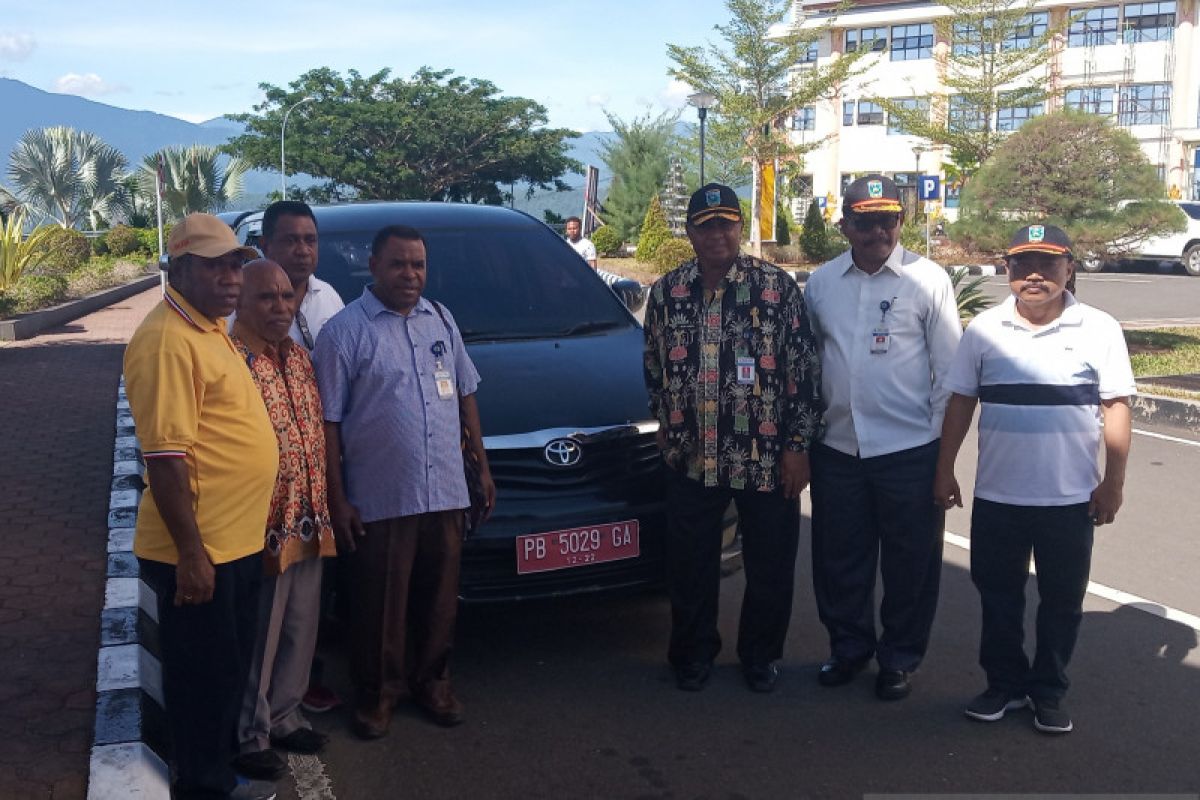 Kendaraan dinas Ketua MRP Papua Barat dikembalikan tanpa paksaan