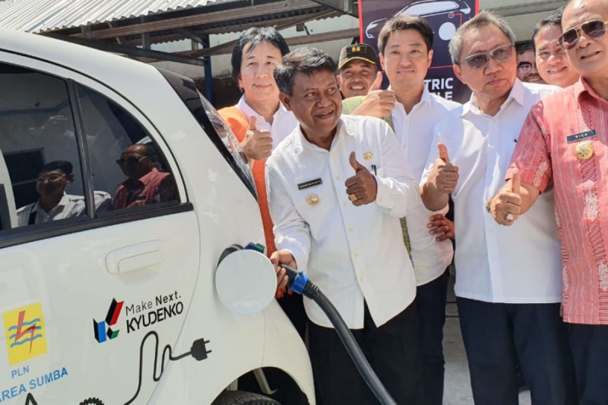 Dibangun SPLU untuk mobil listrik di NTT