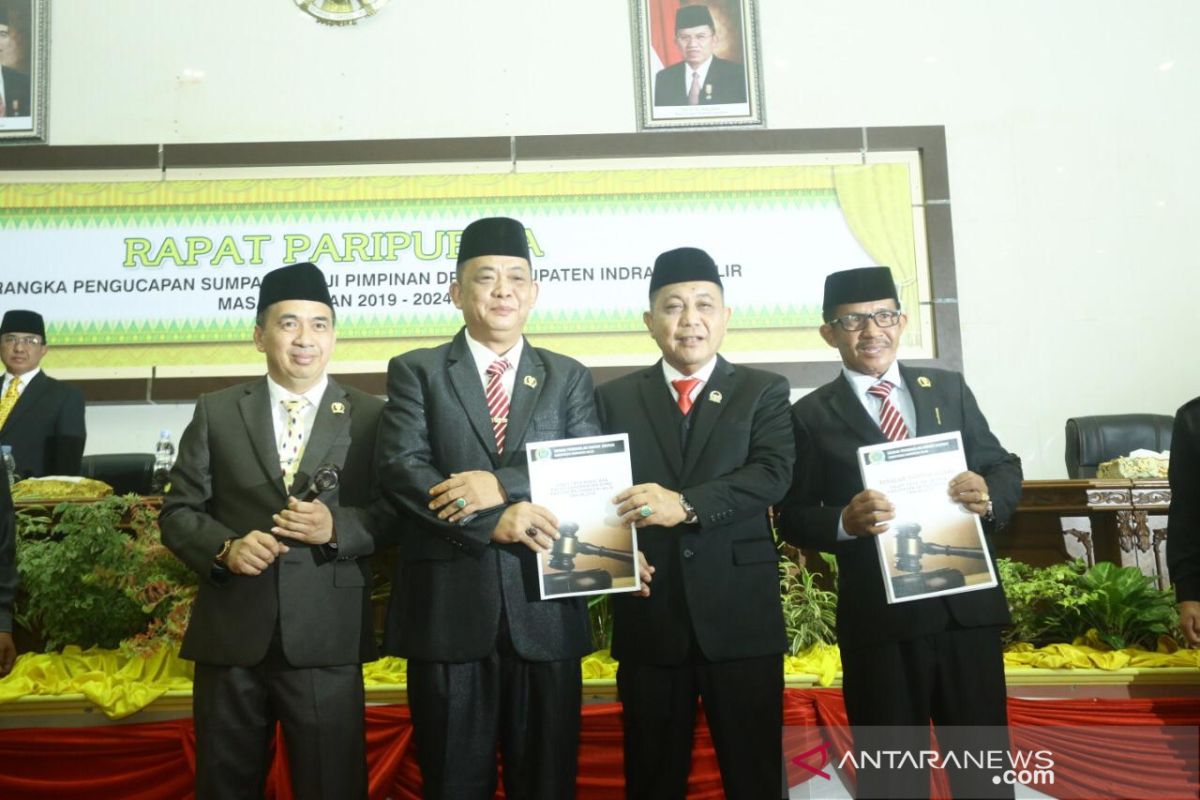 Empat Pimpinan DPRD Inhil masa jabatan 2019-2024 resmi dilantik