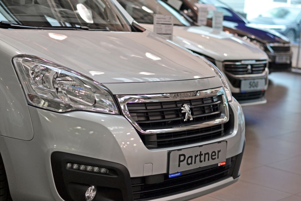 Peugeot segarkan van Partner Crew