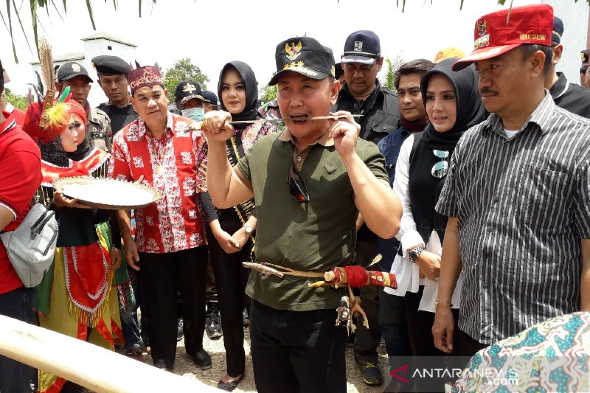 Pemprov salurkan bantuan Rp9,5 miliar kepada Seruyan