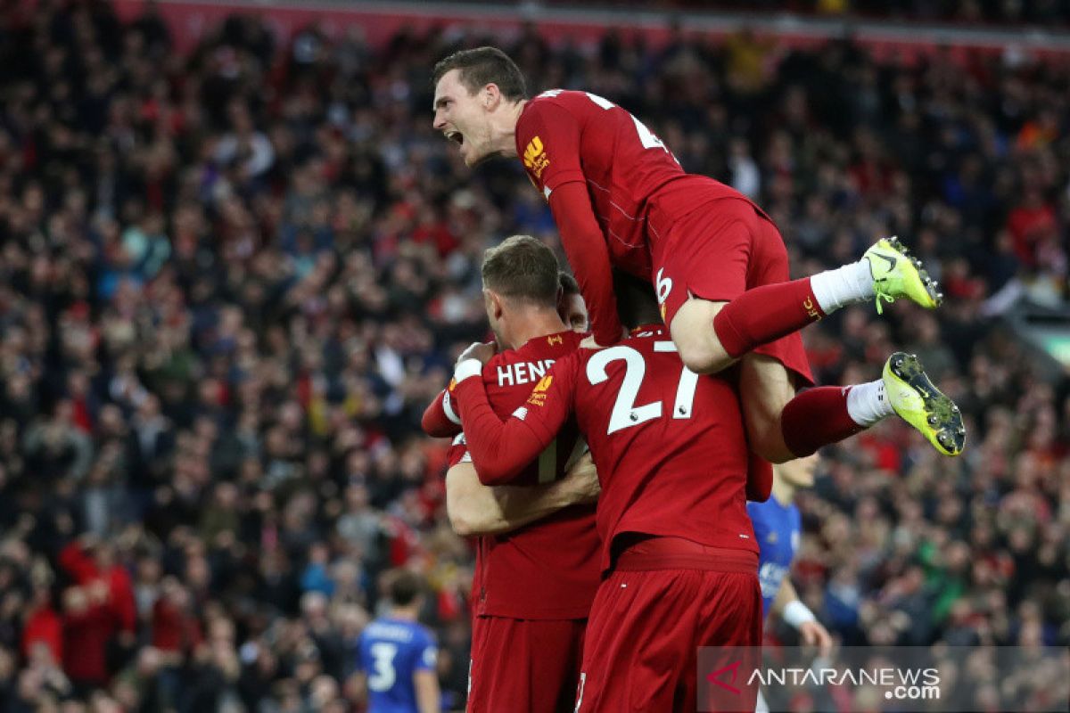 Liverpool kalahkan Leicester berkat penalti di menit akhir