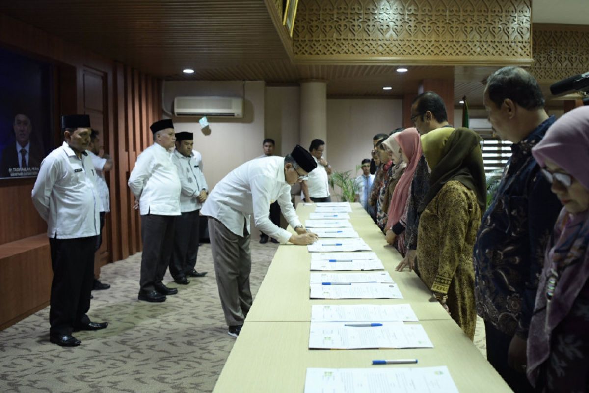 Gubernur luncurkan program bantuan hukum bagi masyarakat miskin