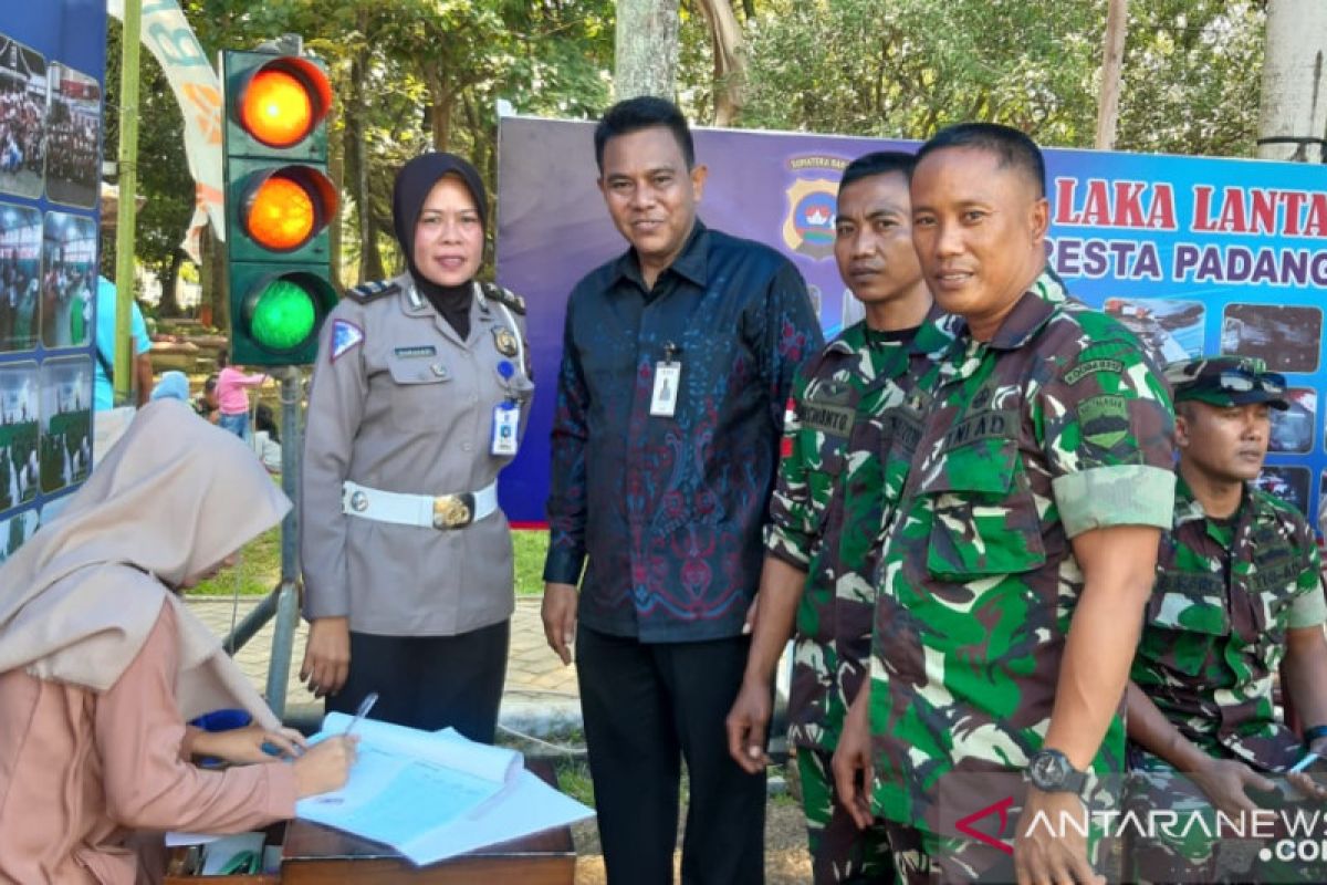 HUT ke-74 TNI, Polri gandeng BNI berikan kado special untuk prajurit