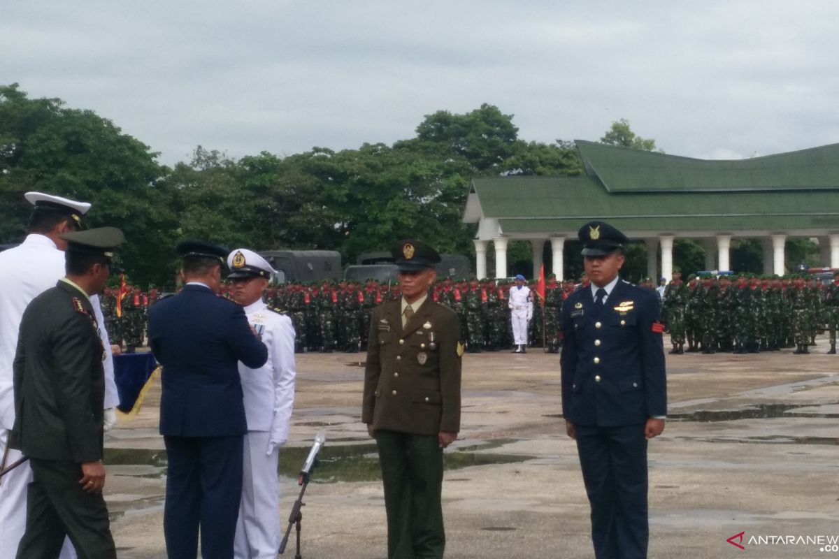 Presiden pesan TNI adaptasi teknologi baru dan junjung tinggi kemandirian