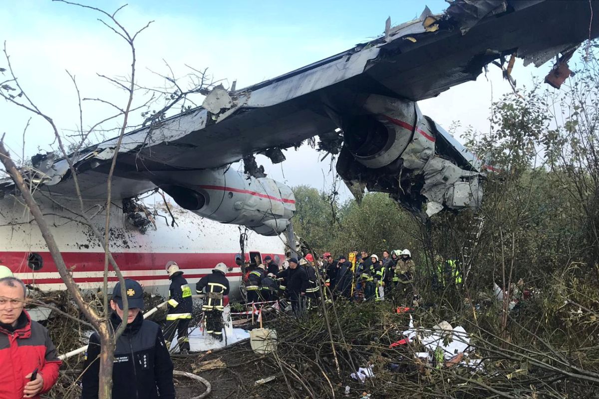 Pesawat kargo Ukraina berpenumpang delapan orang jatuh di Yunani