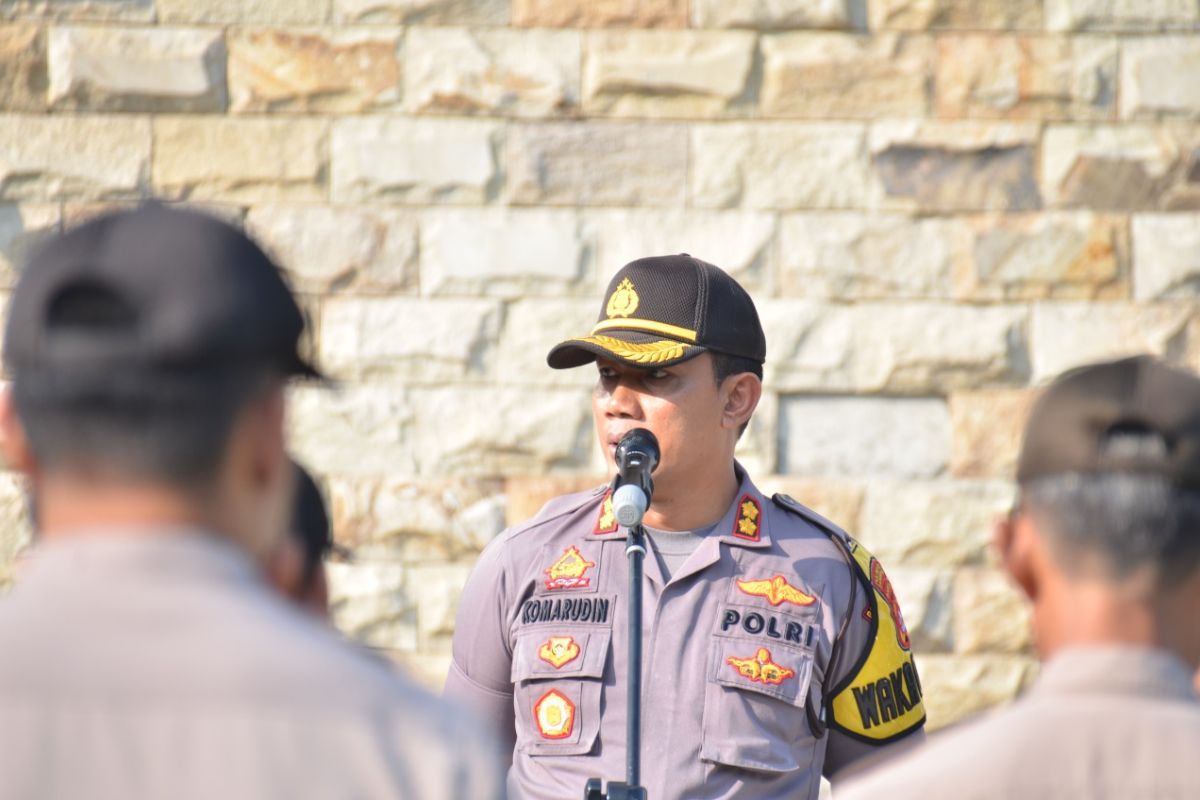 Polresta Tangerang beri kejutan Kodim Tigaraksa pada HUT TNI berupa sajian musik dan tarian tradisional