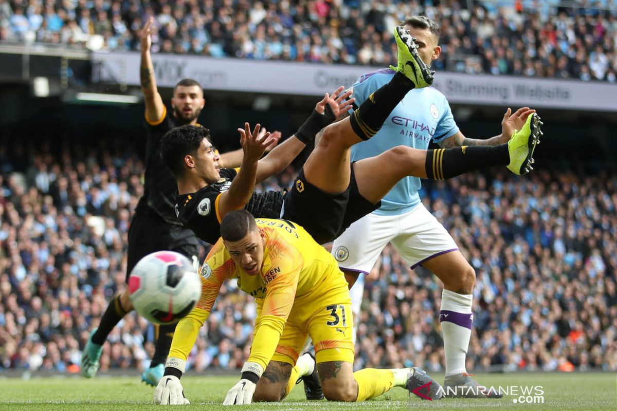 Manchester City kalah 0-2 di kandang sendiri