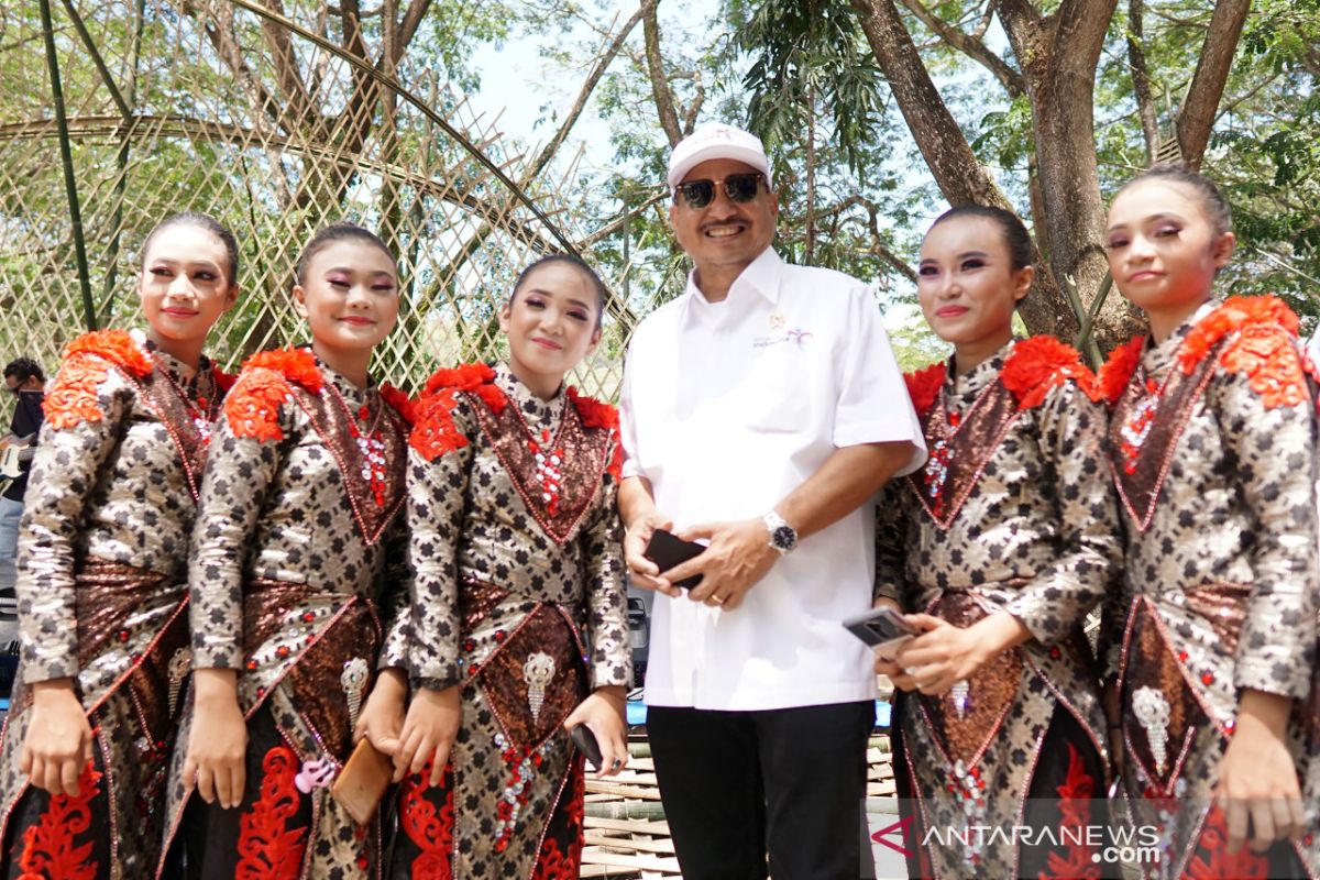 Menteri Pariwisata puji tarian Ogale SMPN 1 Tapa