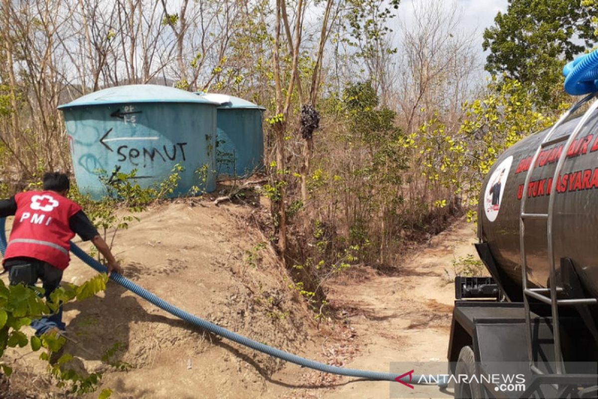 PMI Bantul bantu air bersih 329 tangki selama kemarau
