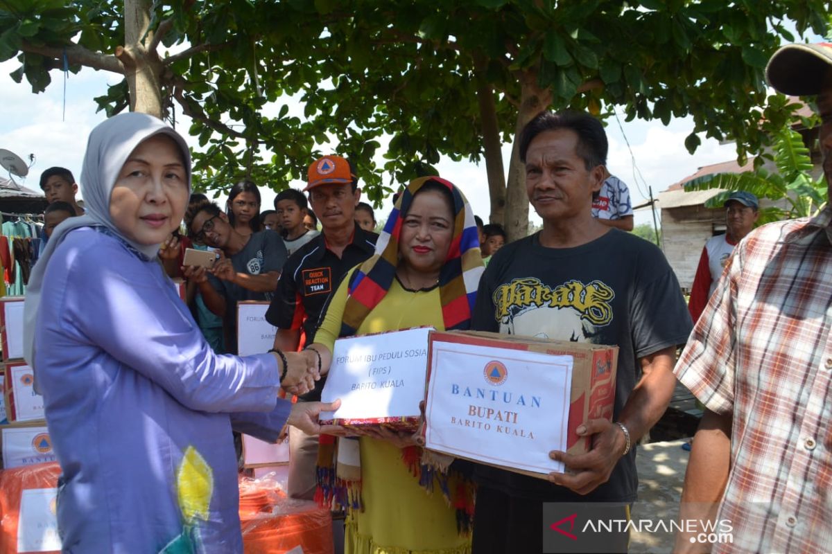 Bupati bantu korban puting beliung