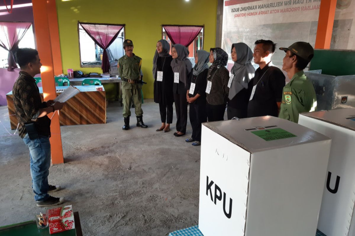 33 persen data calon pemilih Riau masih proses pembersihan