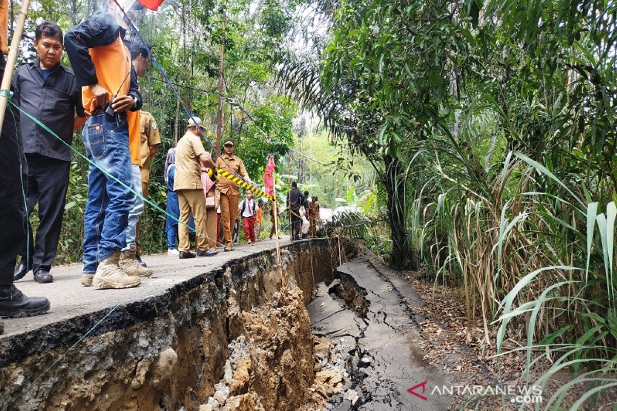 Rentetan kejadian amblasan tanah di Kabupaten Balangan sejak 2017 - 2019