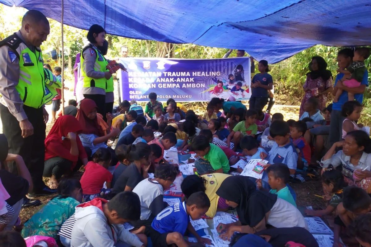 Ditlantas Polda Maluku lakukan pemulihan trauma  anak korban gempa