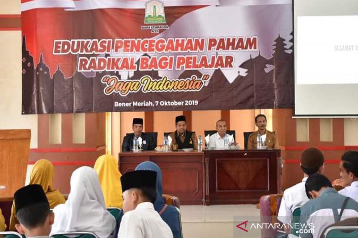 Cegah paham radikal, Kesbangpol Aceh edukasi pelajar di Bener Meriah