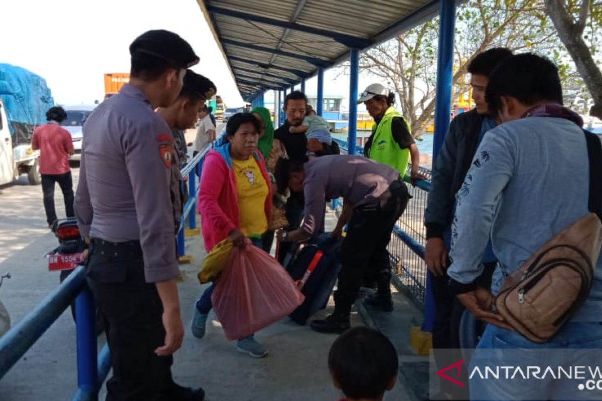 Polisi perketat pengawasan penumpang Pelabuhan Tanjungkalian Mentok