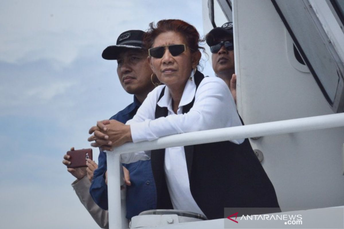 Susi Pudjiastuti pimpin penenggelaman 19 kapal asing di tiga kota